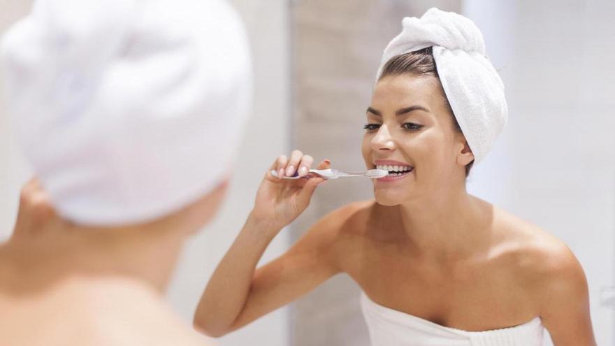 6 claves para evitar la biopelícula dental