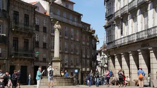 Conoce el origen del nombre de las calles de Santiago: Praza de Cervantes