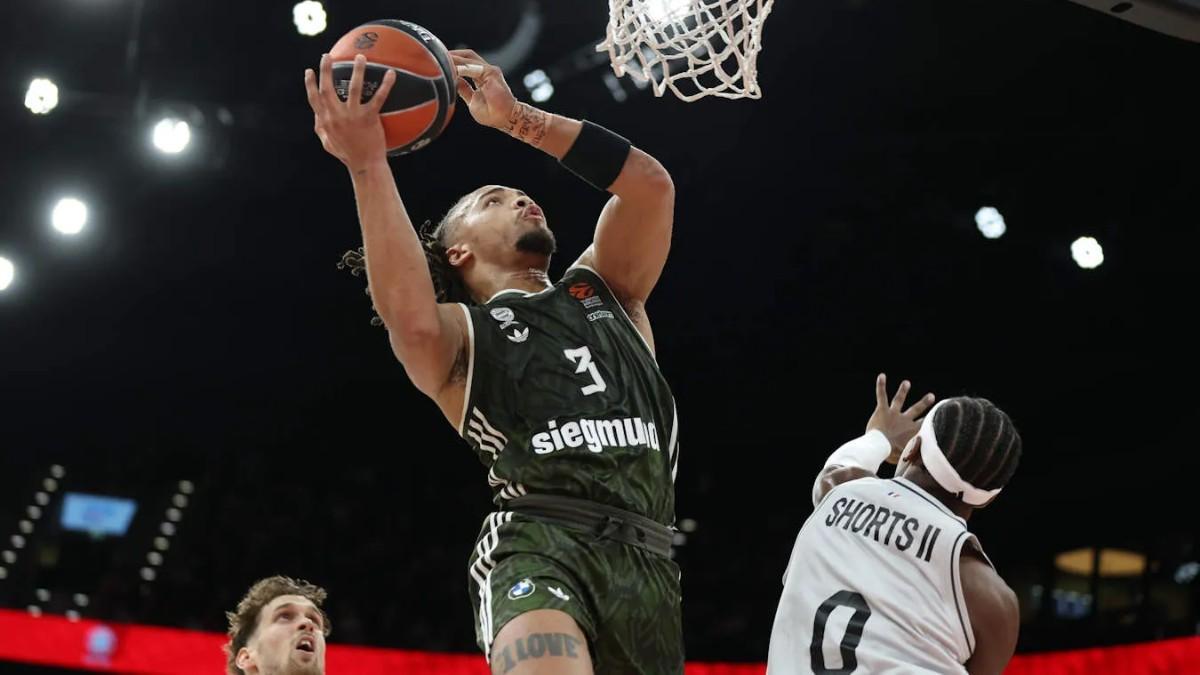 Carsen Edwards, ante T.J. Shorts, la estrella de París Basketball