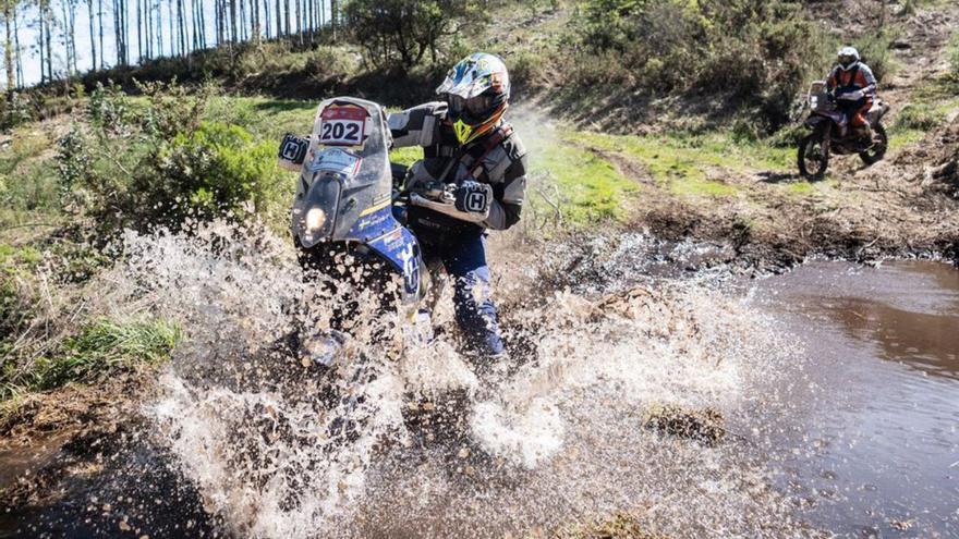 El catalán Joan Pedrero deja visto para sentencia el Adventure Galicia Rallye