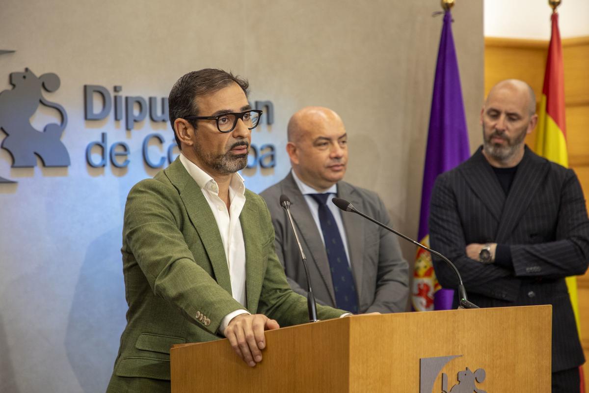 El alcalde de Cañete de las Torres, Félix Romero, en la presentación de Cañete en Flor.