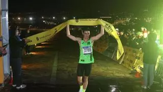 Yago García y Noa Mirantes se coronan en la Torre de Hércules