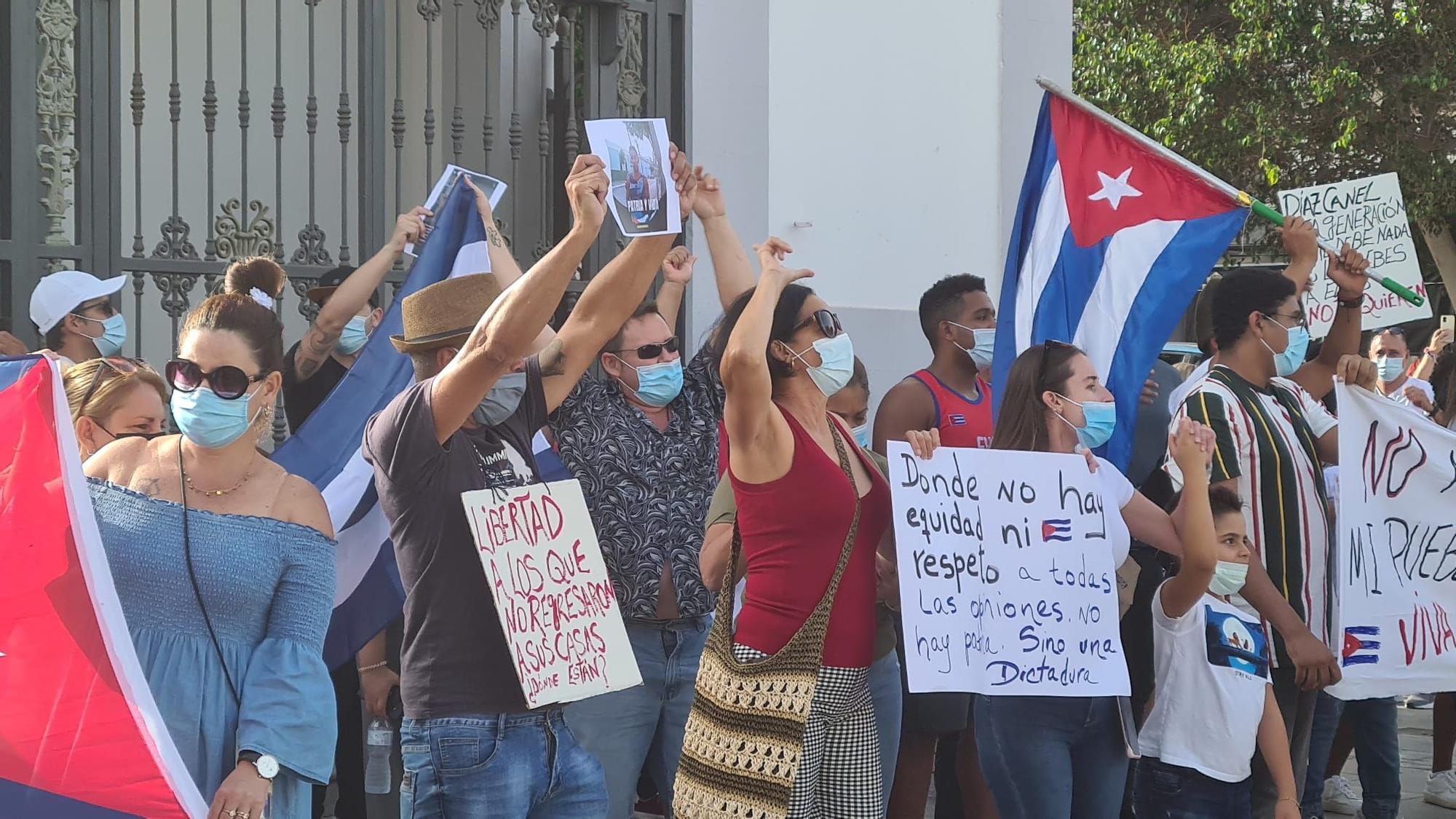 Protesta de la comunidad cubana en Puerto del Rosario, en Fuerteventura (17/07/2021)