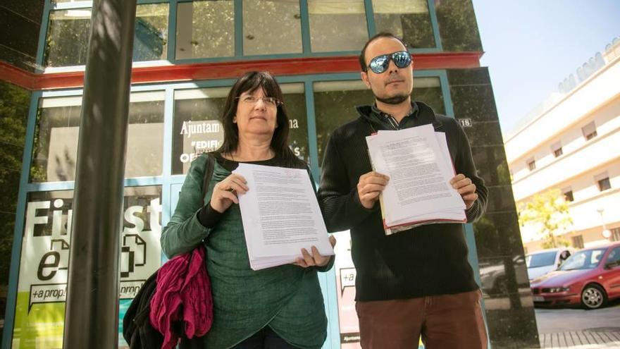 Àngels Fermoselle y Xavier Terrasa, con las alegaciones.