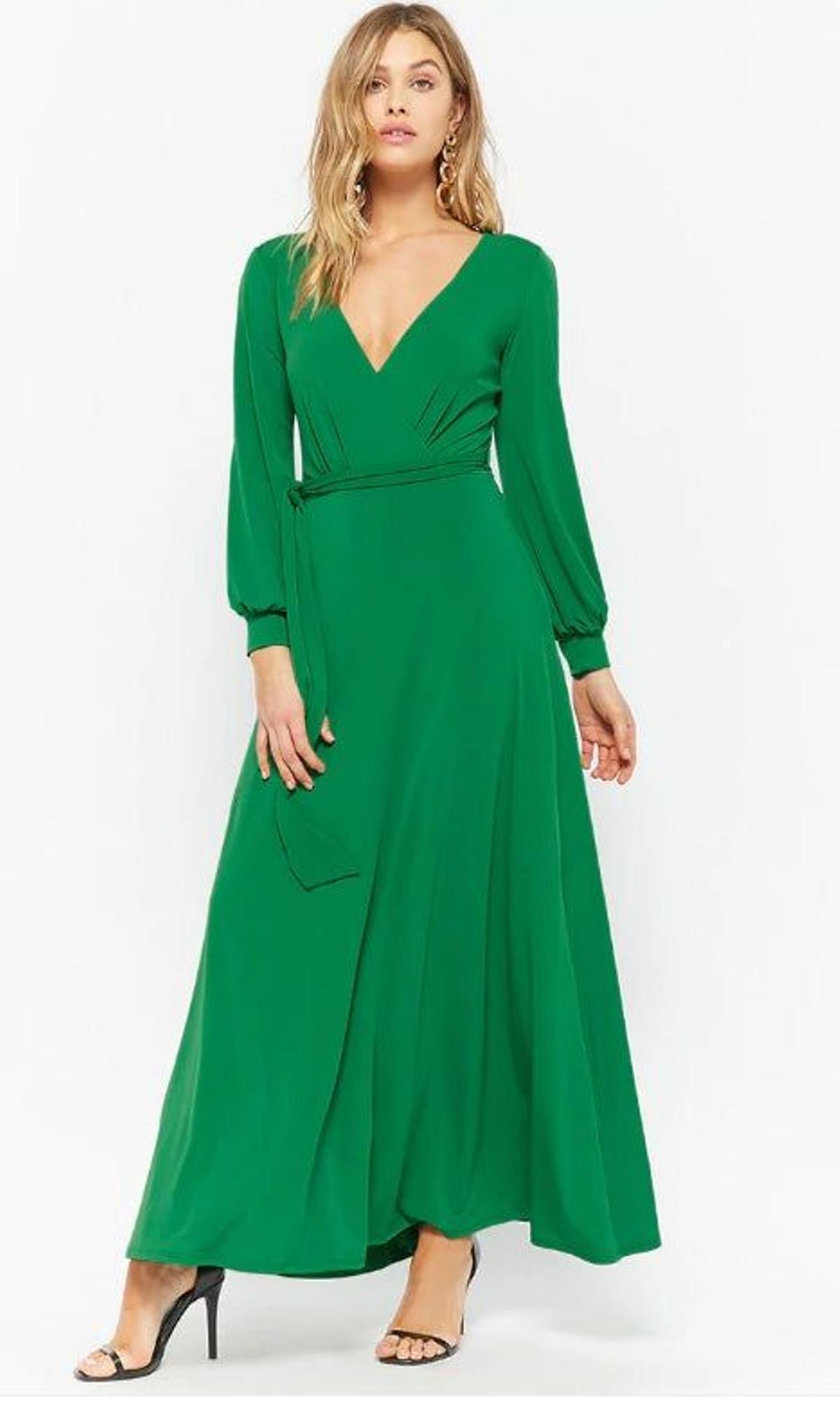 Vestido largo verde disponible en Forever 21. (Precio: 36 euros)