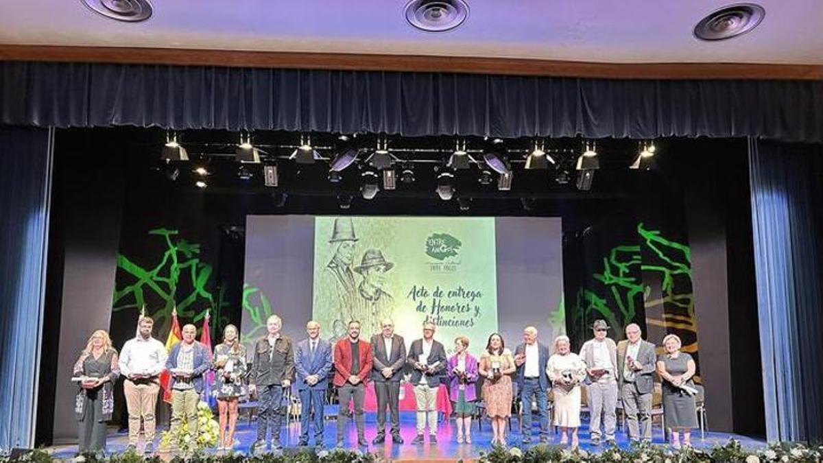 Jinámar distingue a 18 referentes de la cultura y las tradiciones canarias
