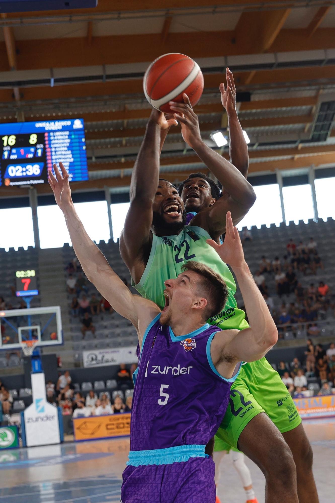 El Unicaja Banco Oviedo vuelve a perder en Palencia en el play-off de ascenso a la ACB