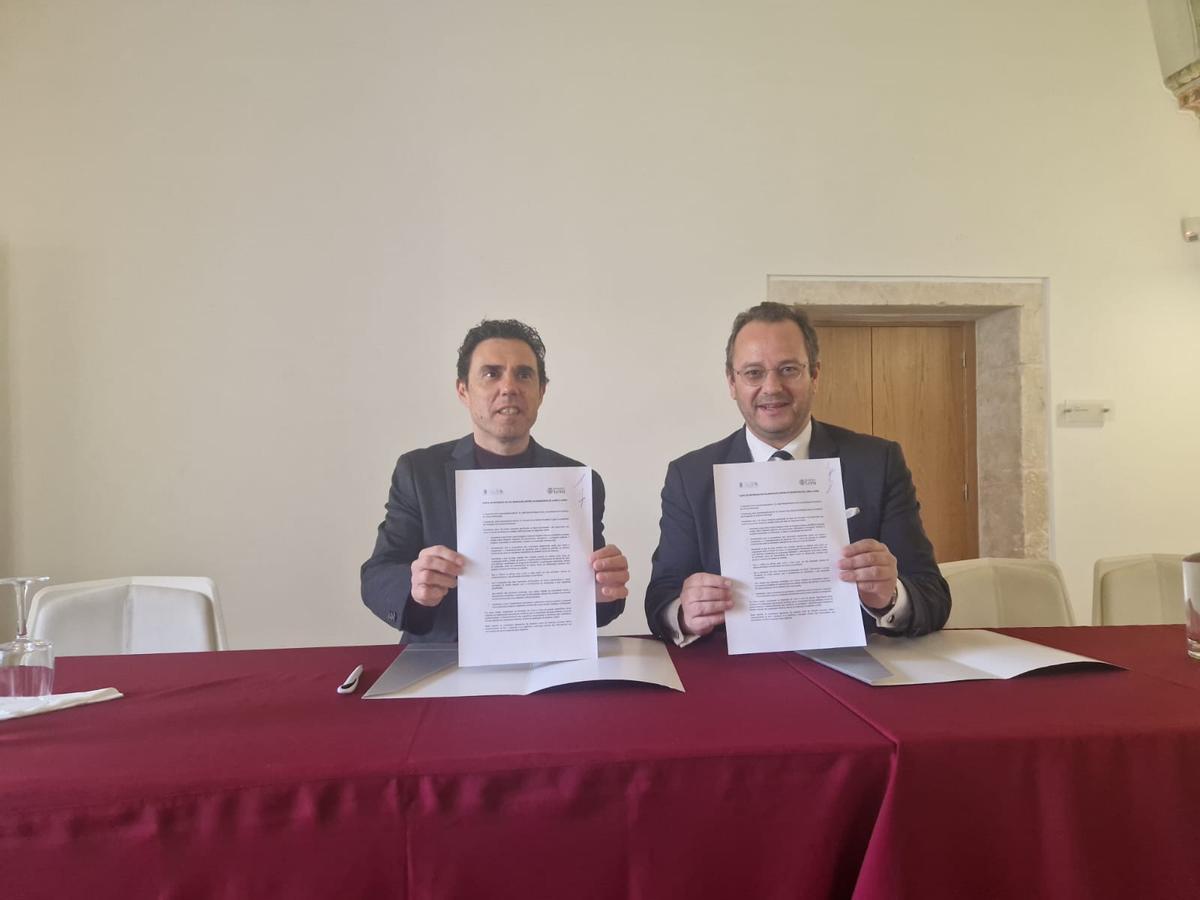 Firma de la carta de intenciones para colaborar con la ciudad portuguesa de Leiria.