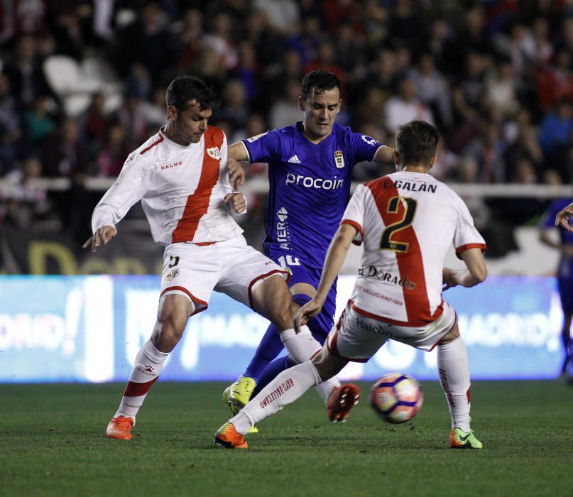 El partido entre el Rayo y el Oviedo, en imágenes