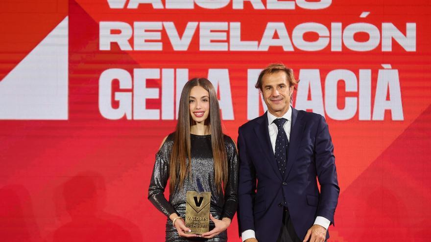 L&#039;escaladora anoienca Geila Macià rep el premi Valors revelació del diari Sport