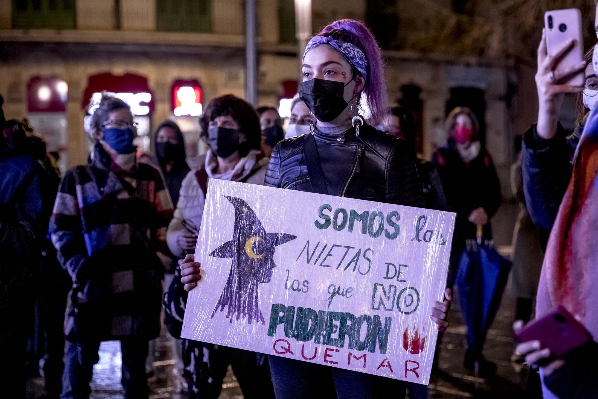 El Movimiento Feminista de Mallorca pide acabar con la brecha salarial y erradicar "la feminización de la pobreza"