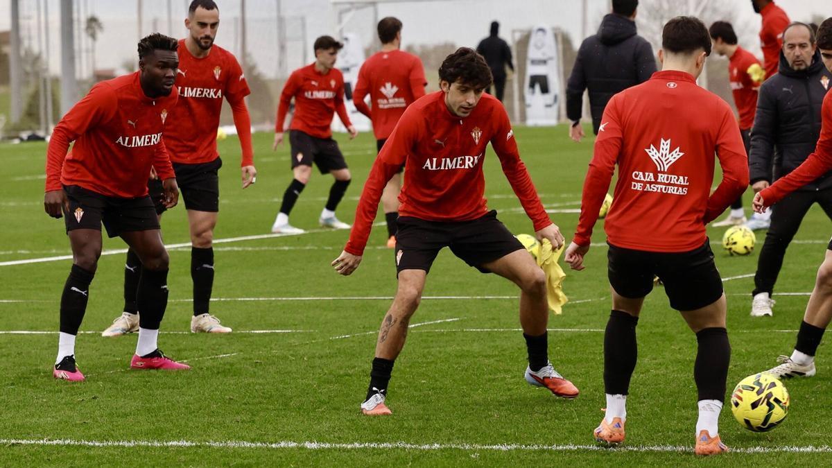 César Gelabert, en el entrenamiento del jueves en Mareo.