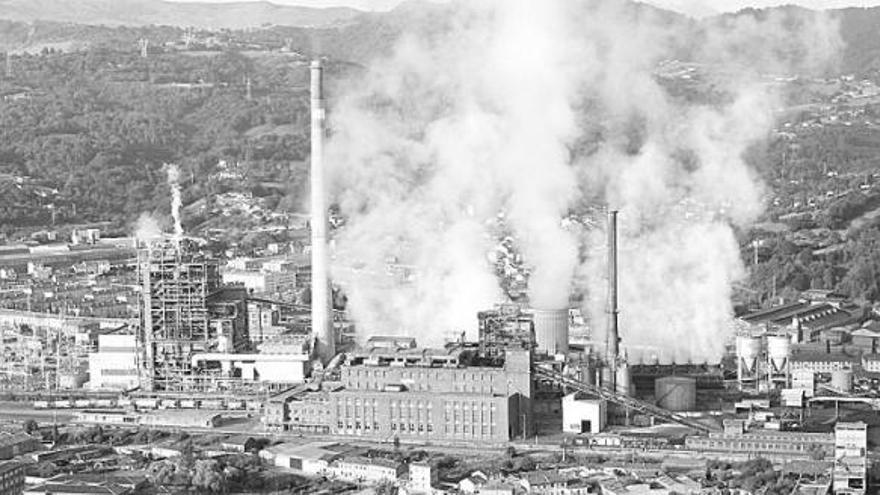 Instalaciones de la actual central térmica de Lada, en Langreo.