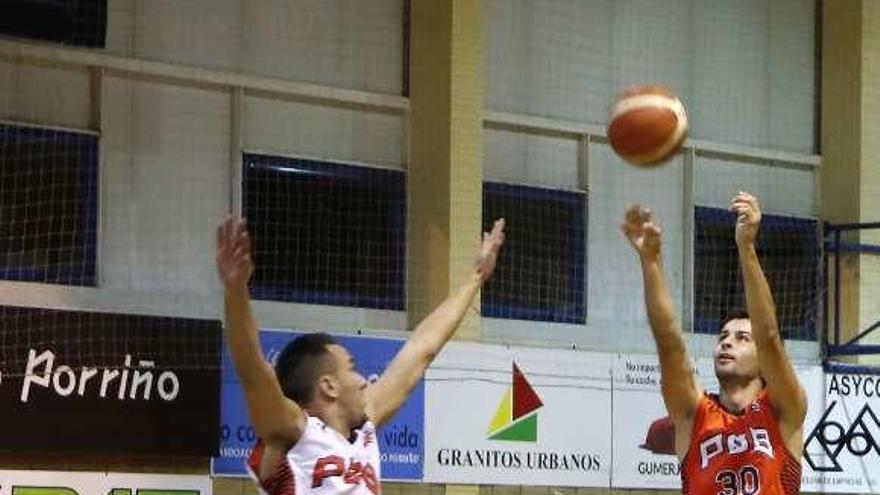 Un momento de un entrenamiento del Porriño. // Alba Villar