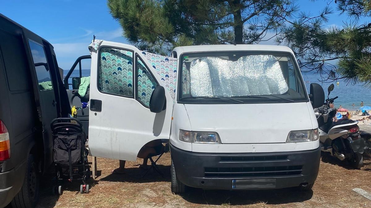 Autocaravanistas en la costa meca.