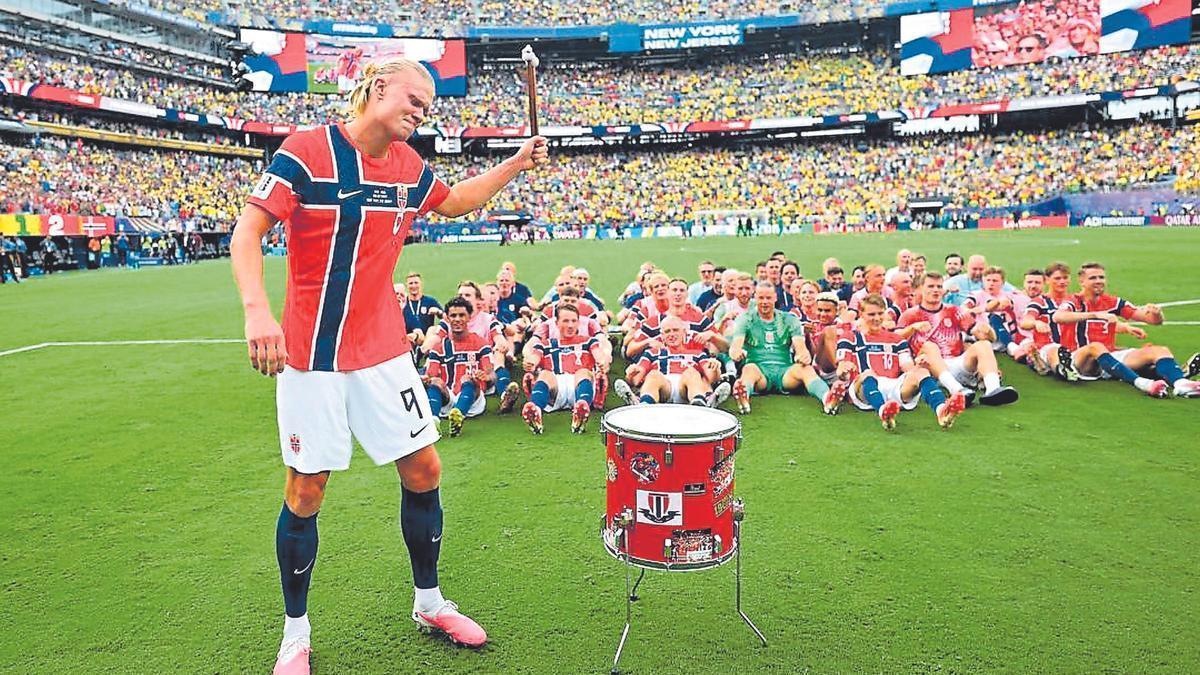 Haaland hace sonar el tambor de los remeros noruegos, una de las imágenes inolvidables del Mundial.