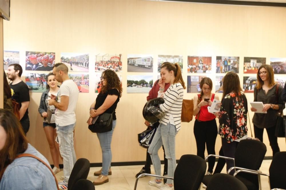 Firma de libros de Vetusta Morla en Murcia