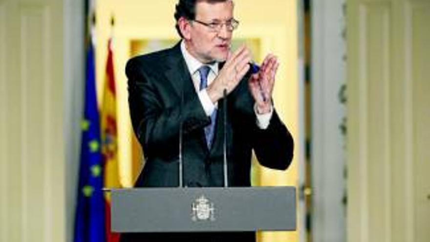 Rajoy alardea de gestión y da un nuevo portazo a Mas