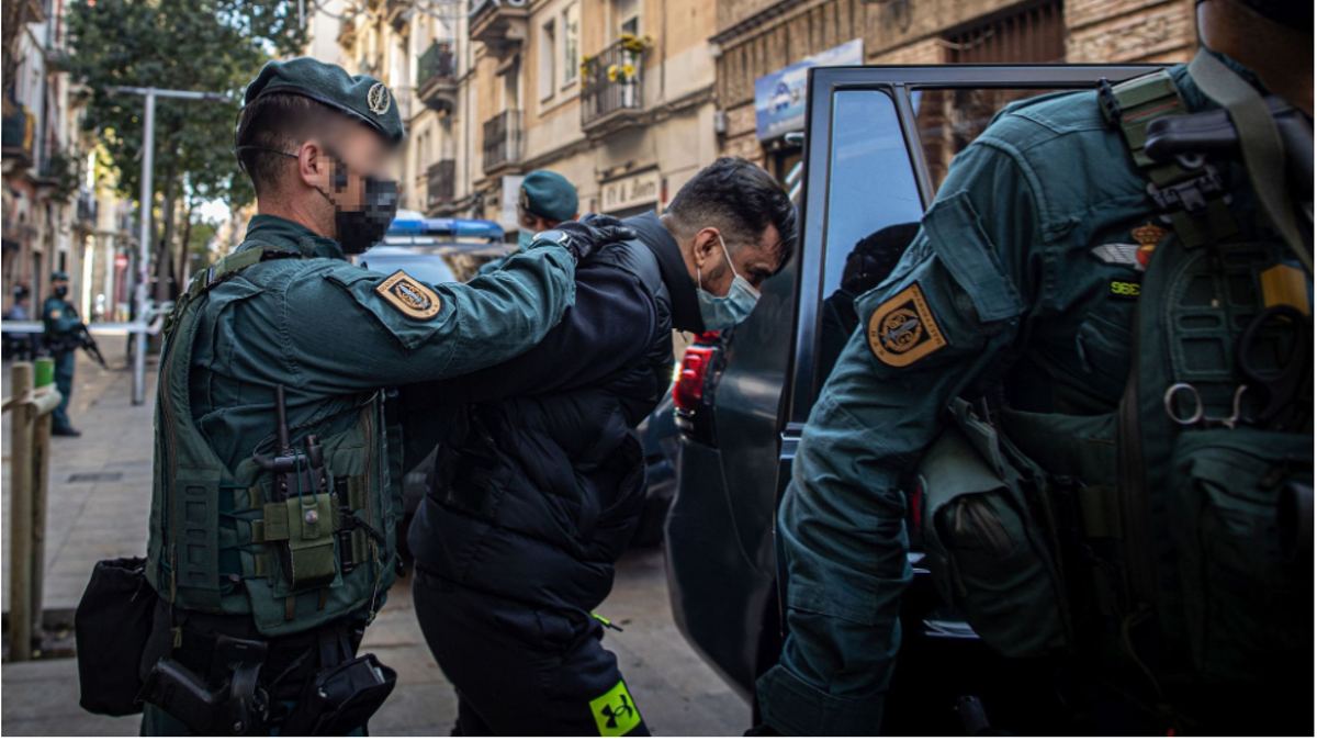 Detención de Fikri Amellah, supuesto líder narco del Estrecho, en la calle Blasco de Garay de Barcelona