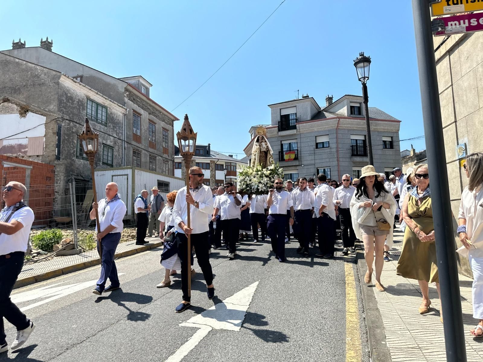 EN IMÁGENES: La procesión de la virgen del Carmen en Tapia de Casariego