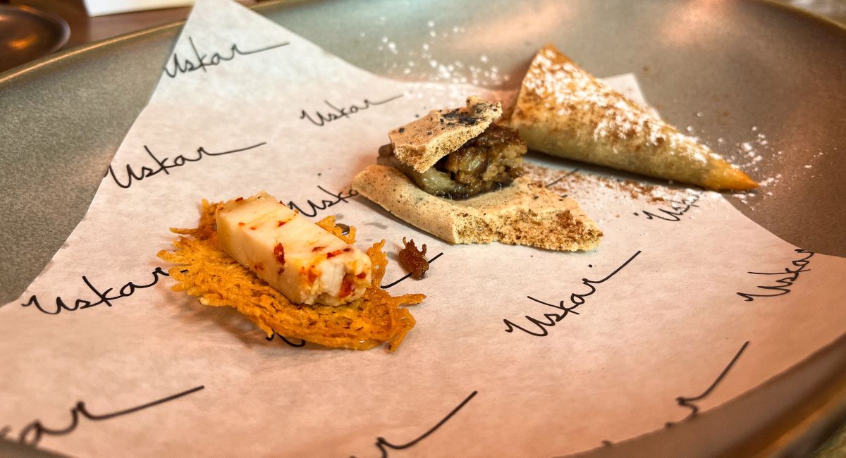 Tapillas del menú degustación del IGP Cordero Segureño .