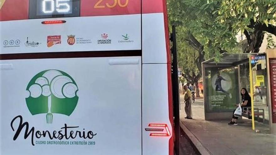 Los autobuses urbanos de Sevilla publicitan la ‘Ciudad gastronómica’