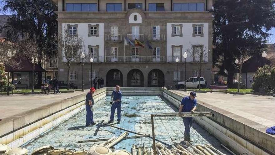 Reforma de la Praza do Concello de Verín. // FdV