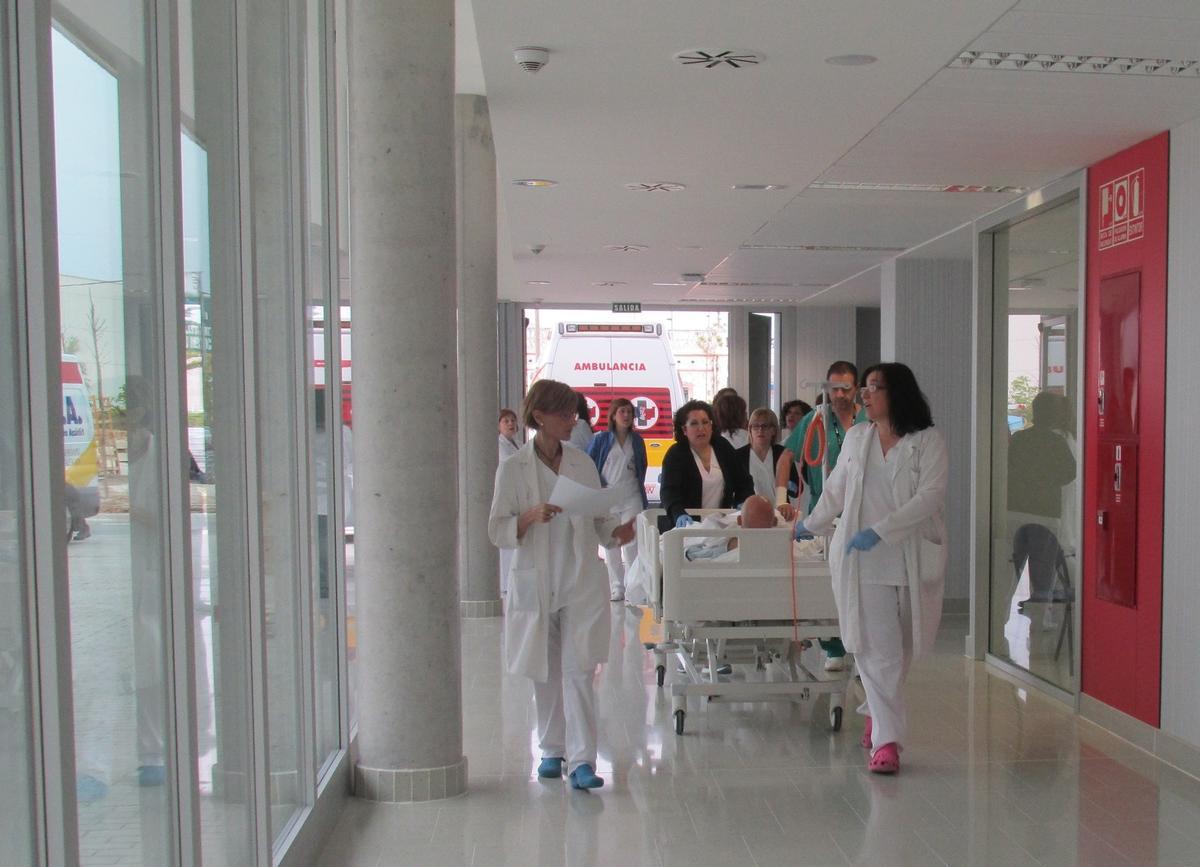 Traslado de un pacientes al nuevo hospital