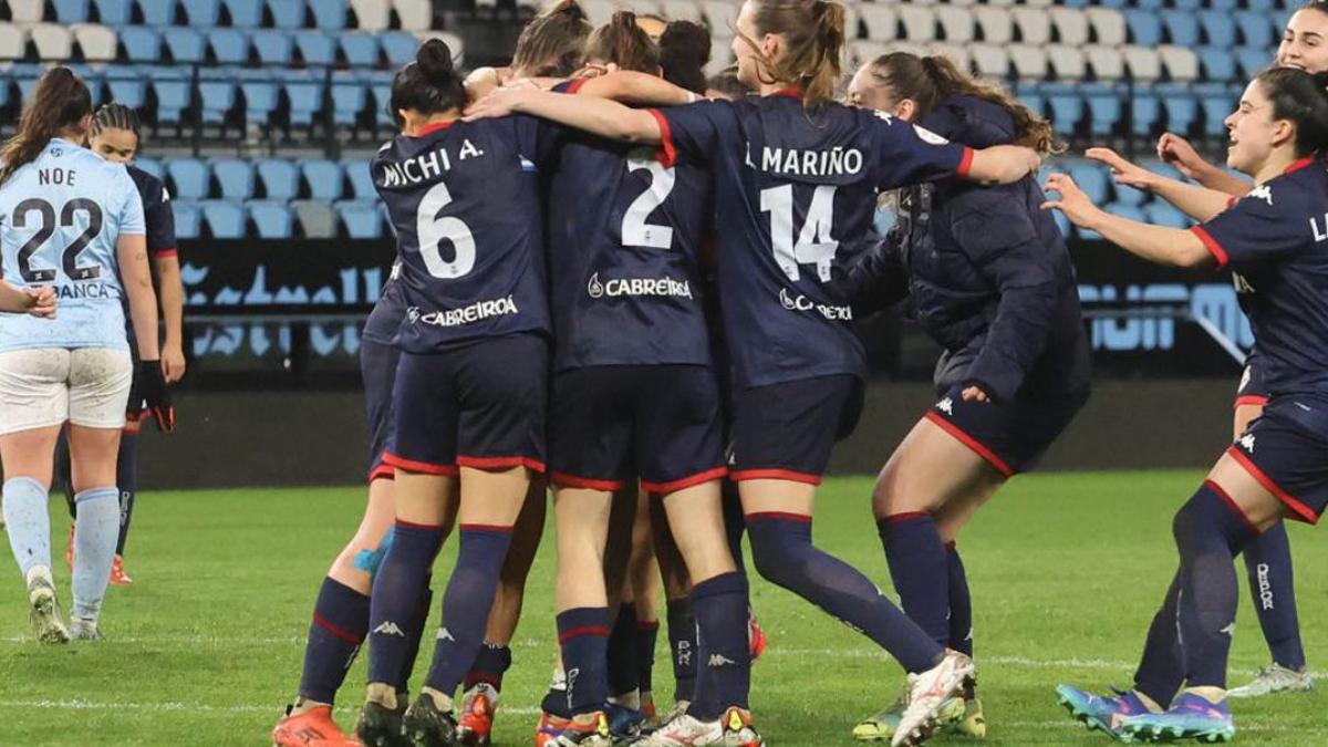 Las jugadoras del Dépor Abanca B celebran el triunfo ante el Celta en Balaídos. | Alba Villar