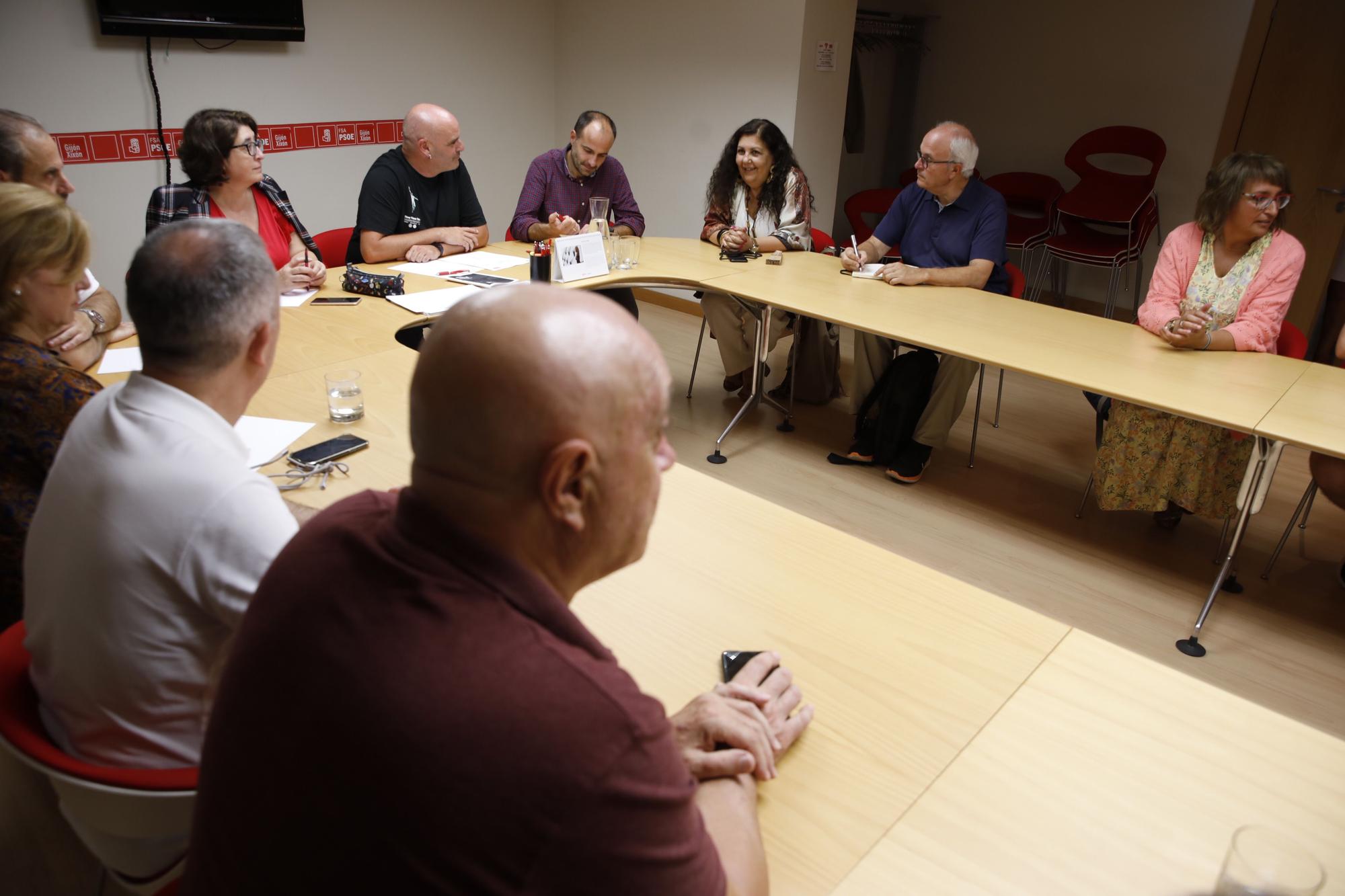 EN IMÁGENES: Reunión de la ejecutiva del PSOE gijonés tras salir adelante el proceso de primarias