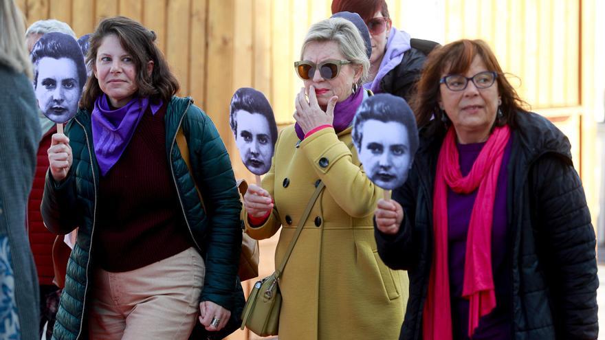 Concentración por la calle Margalida Roig &#039;Llogat&#039;