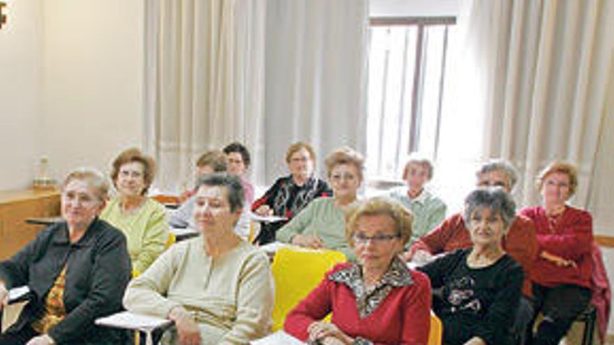 Alumnas de un taller de memoria realizado en 2008.