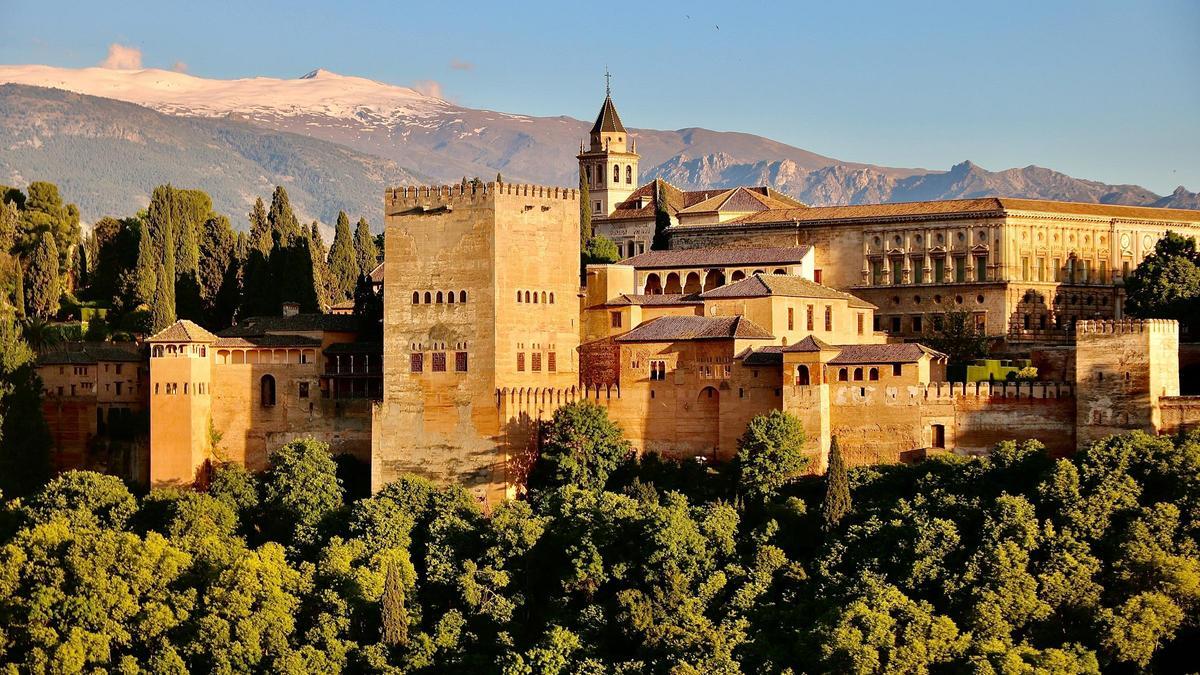 La réplica de La Alhambra de Arabia Saudí: alucinarás con lo que tardaron en construirla