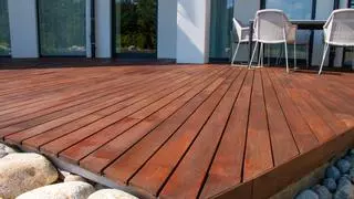 Utlängan, el falso suelo de madera de Ikea que es un perfecto para decorar tu terraza o balcón