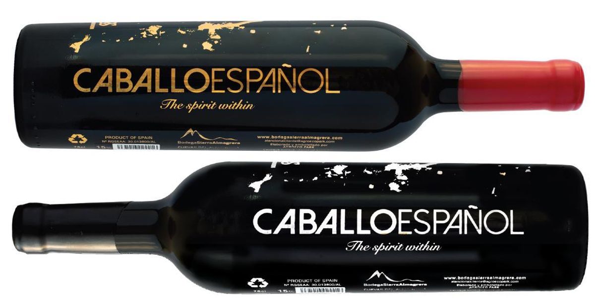 España conquista la élite del vino mundial desde los desiertos de Almería.