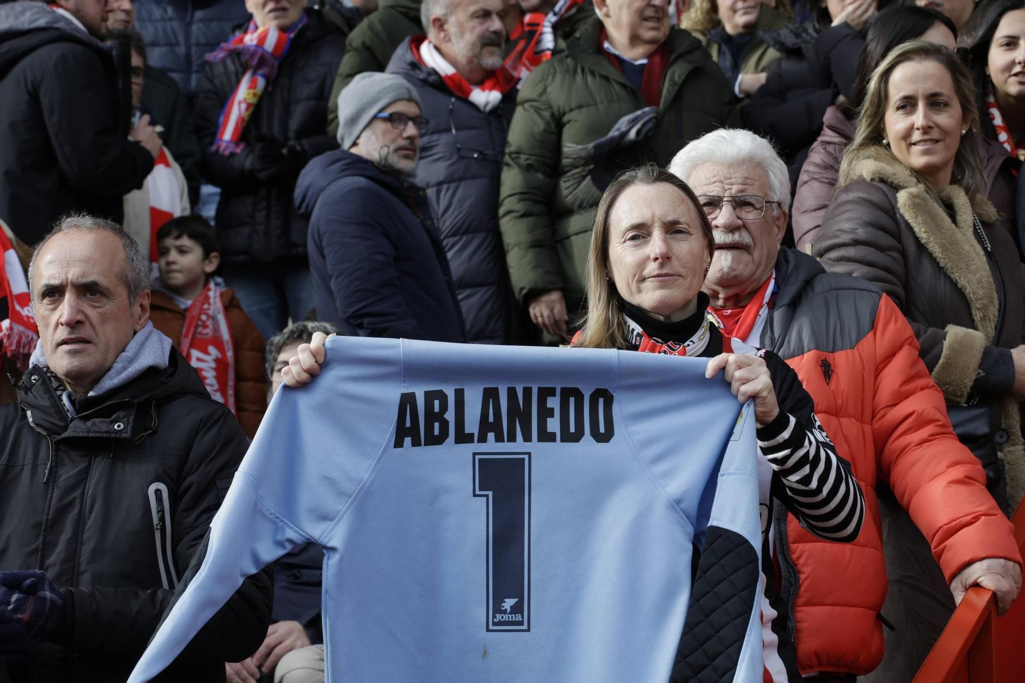 EN IMÁGENES: El partido Sporting- Málaga en el Molinón