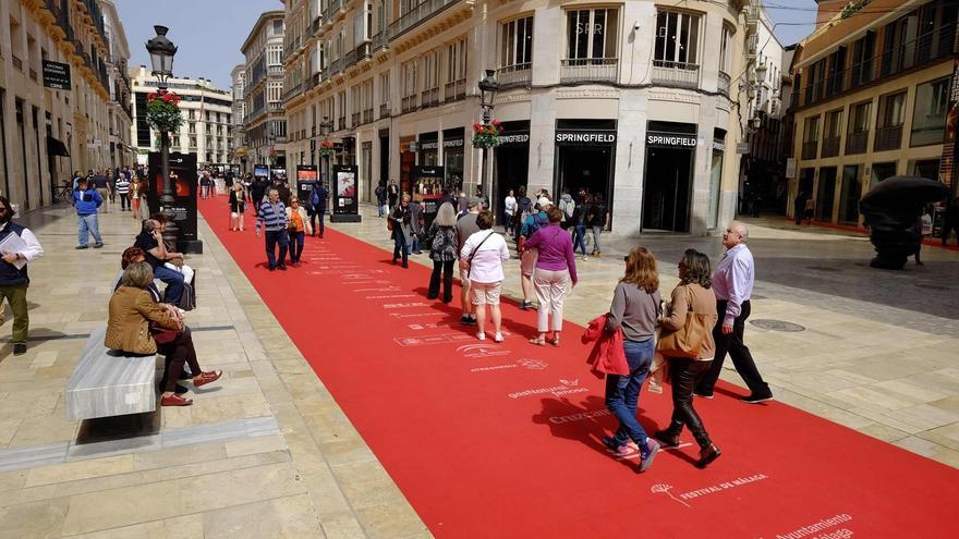 Una imagen de la calle Larios con la alfombra roja del Festival