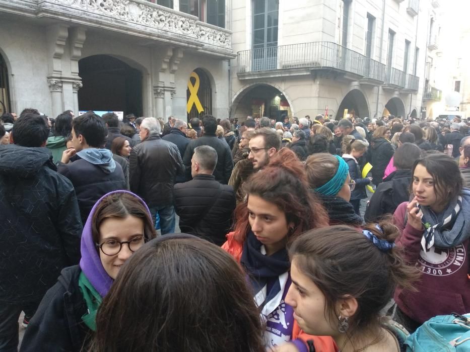 Concentració a la Plaça del Vi