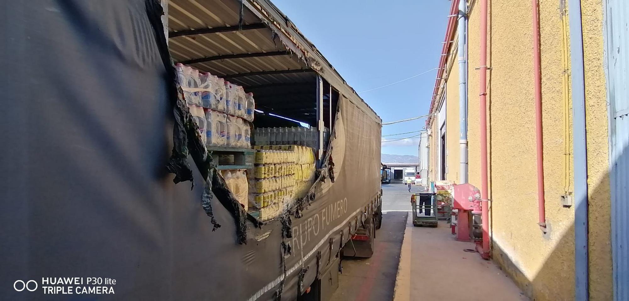 Incendio en un camión en el Puerto