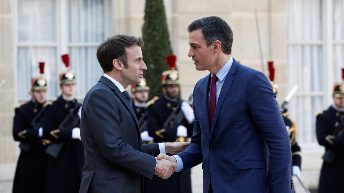 French President Macron meets Spanish Prime Minister Sanchez in Paris