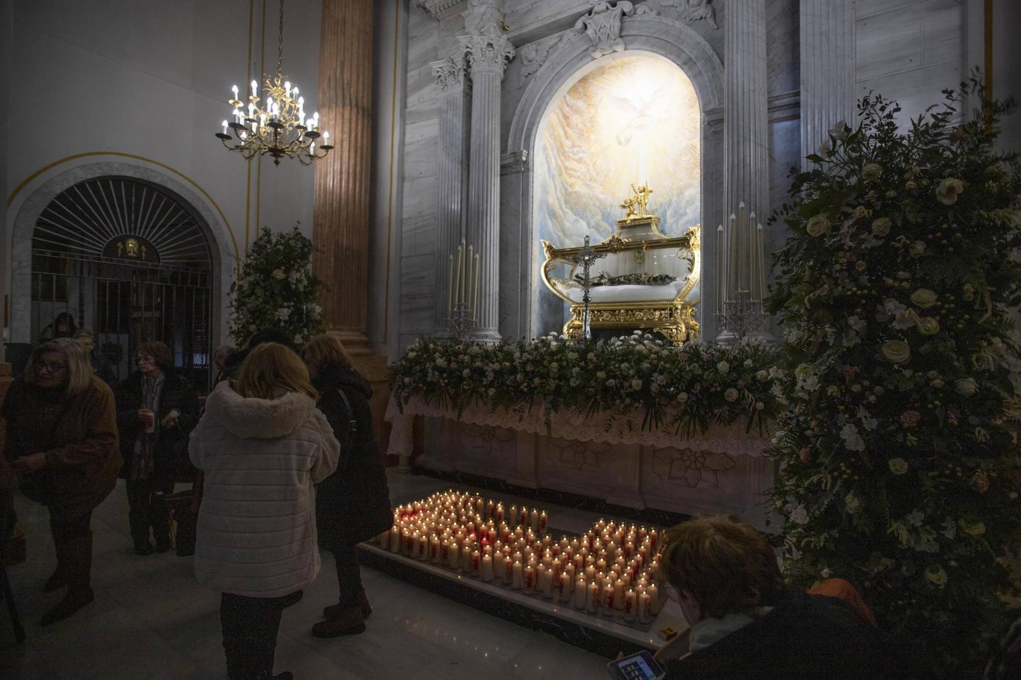 Benigànim honra a la beata inés