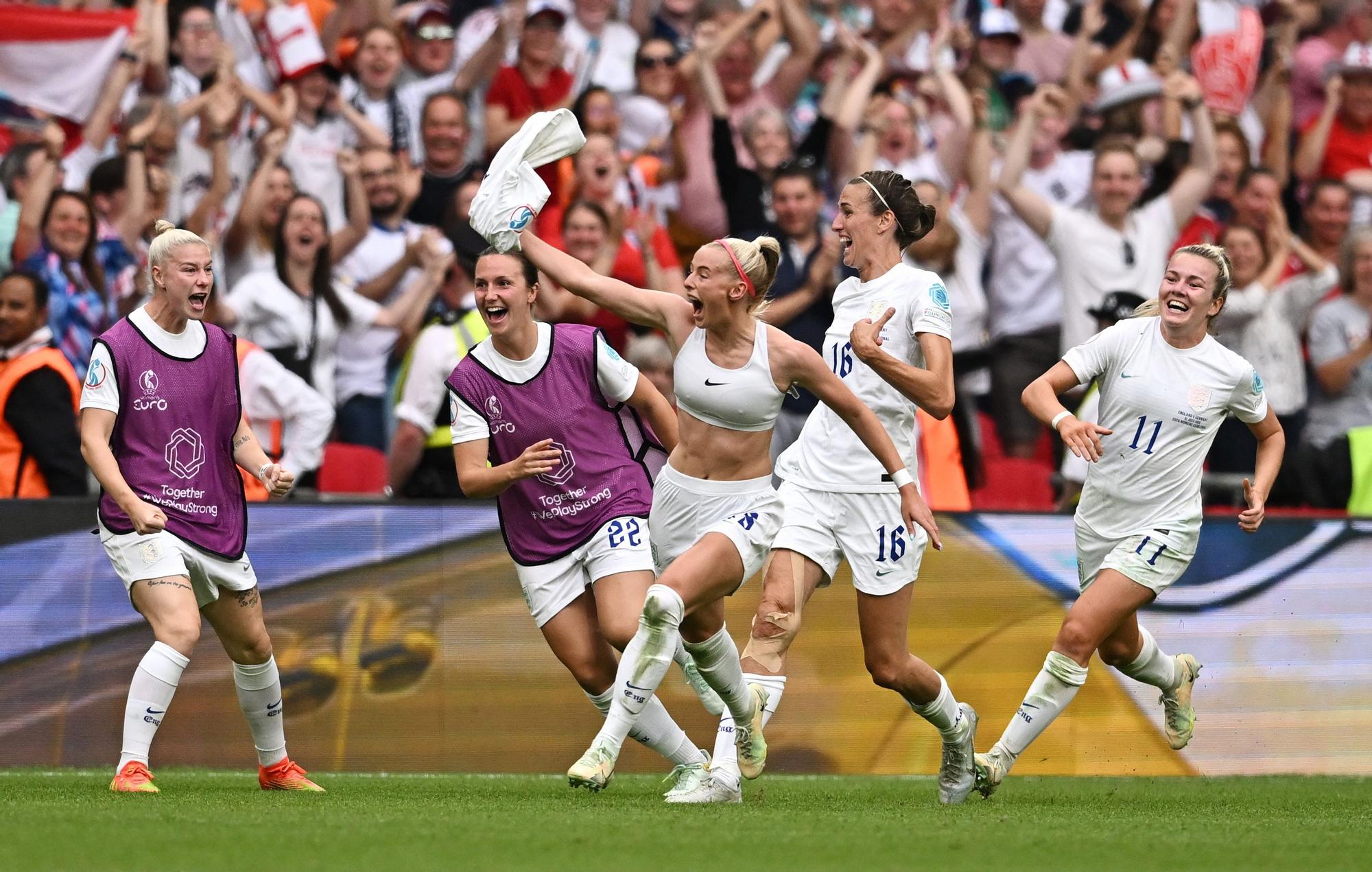 Así ha sido el gol de Kelly para que Inglaterra gane la Eurocopa Femenina