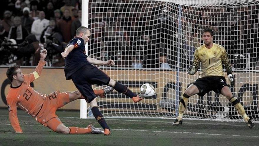 Iniesta abrió la puerta de la gloria