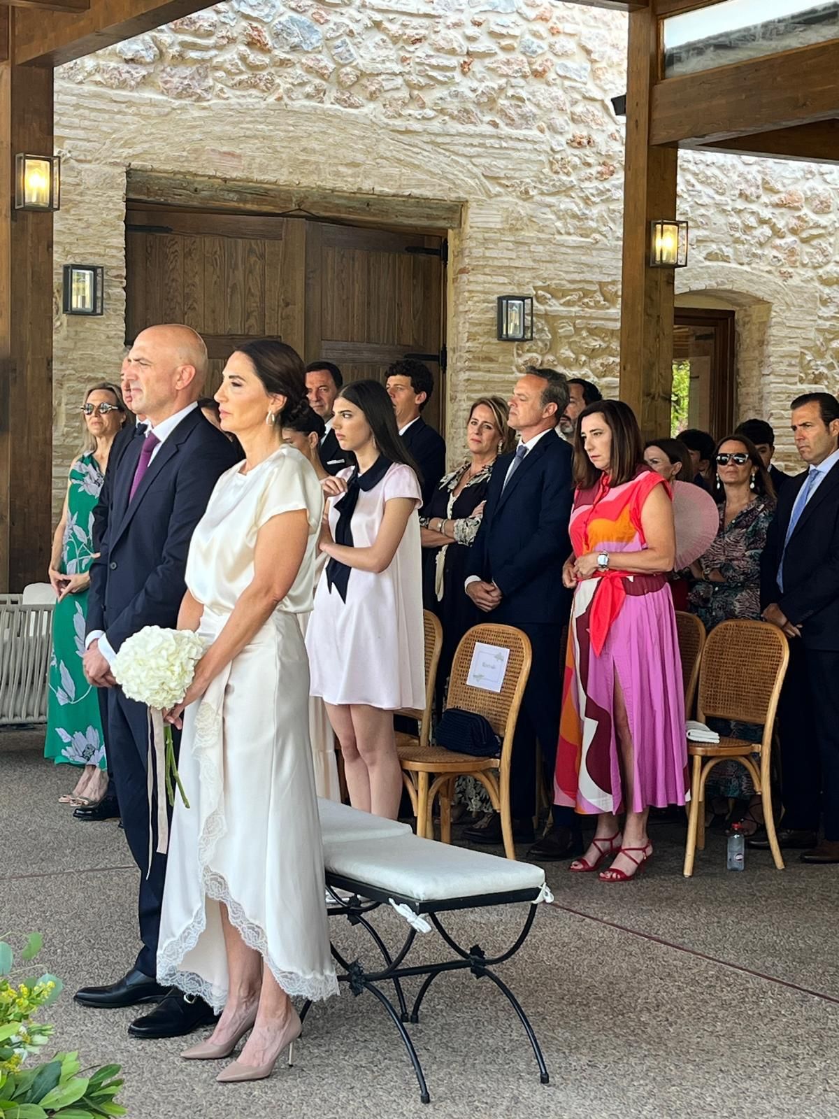 Un momento de la emotiva celebración de las bodas de plata de Blanca Morata y Boro Monrabal..jpeg