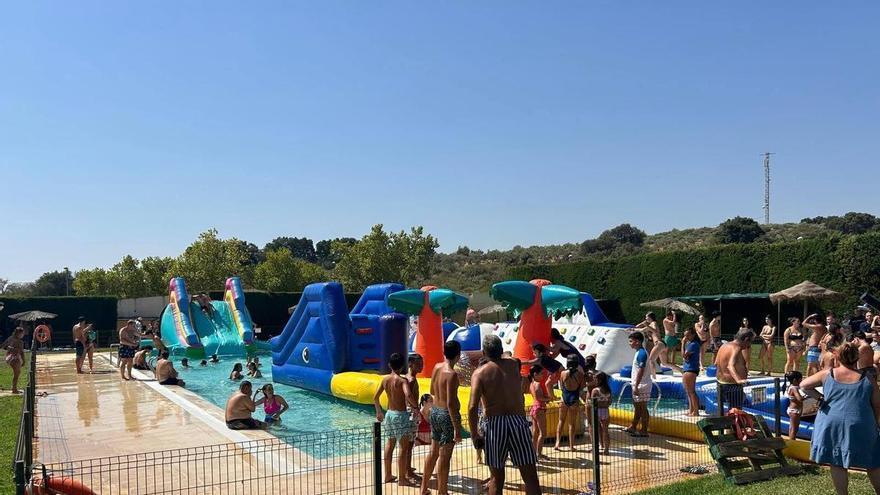 Calzadilla lanza una amplia programación veraniega con actividades acuáticas, talleres y deportes