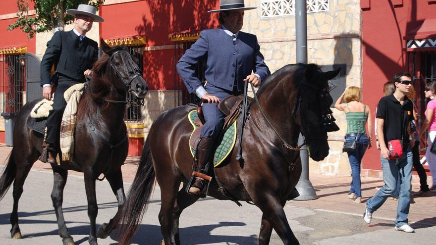 La Feria de Fuengirola siempre ha sabido conservar la estampa típica de las ferias andaluzas.