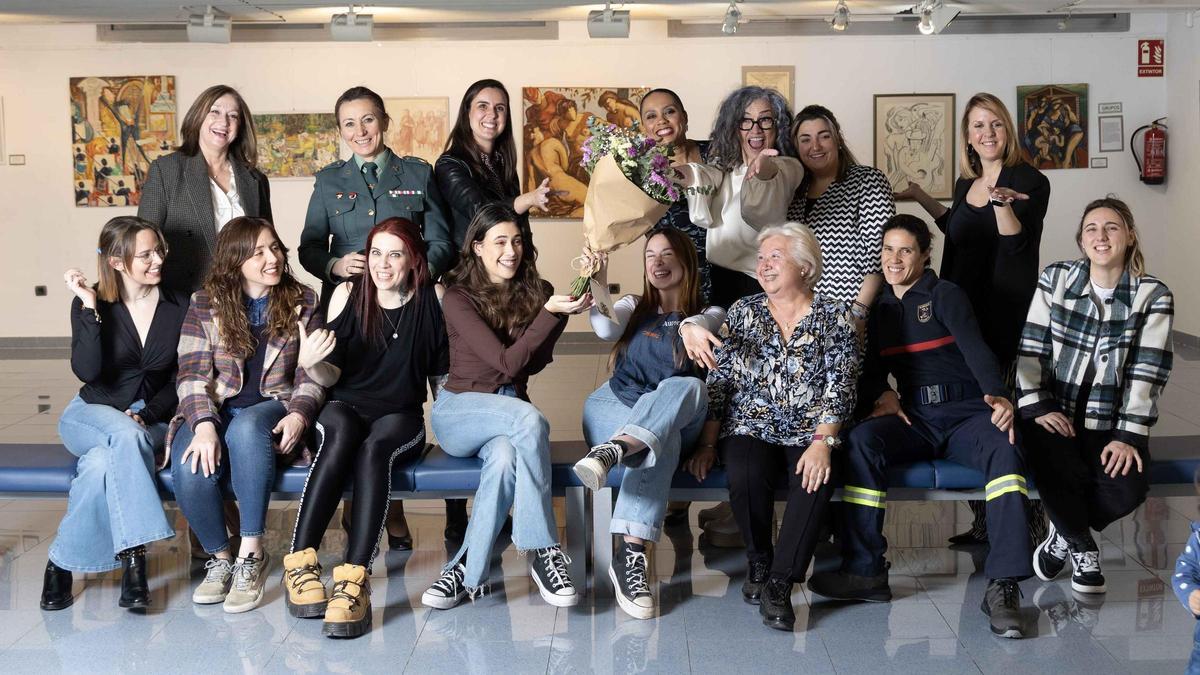 20 mujeres esenciales para Alicante
