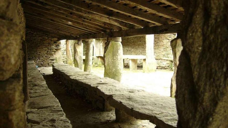 Os Pendellos de Agolada, del siglo XVIII, una joya de la arquitectura tradicional. // Colexio de Arquitectos