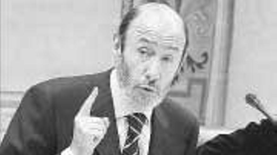 Rubalcaba asegura que trasladar a De Juana &quot;evita muertes&quot; futuras