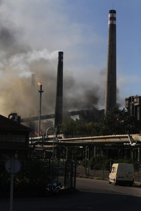 Incendio en la fábrica de coque de Avilés